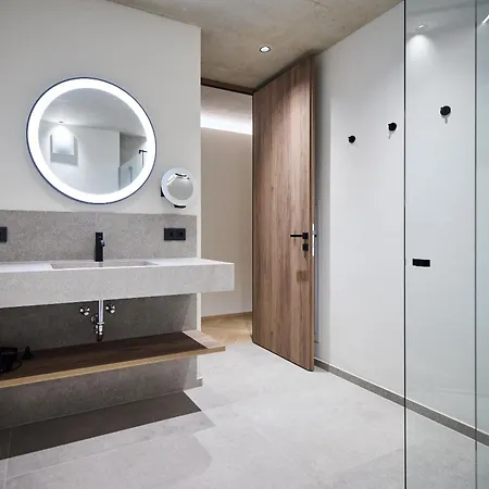 Gerl Homes - Adults Only *