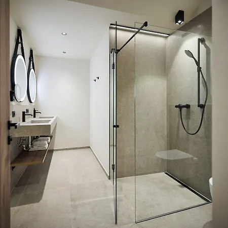 Gerl Homes - Adults Only * וואלס